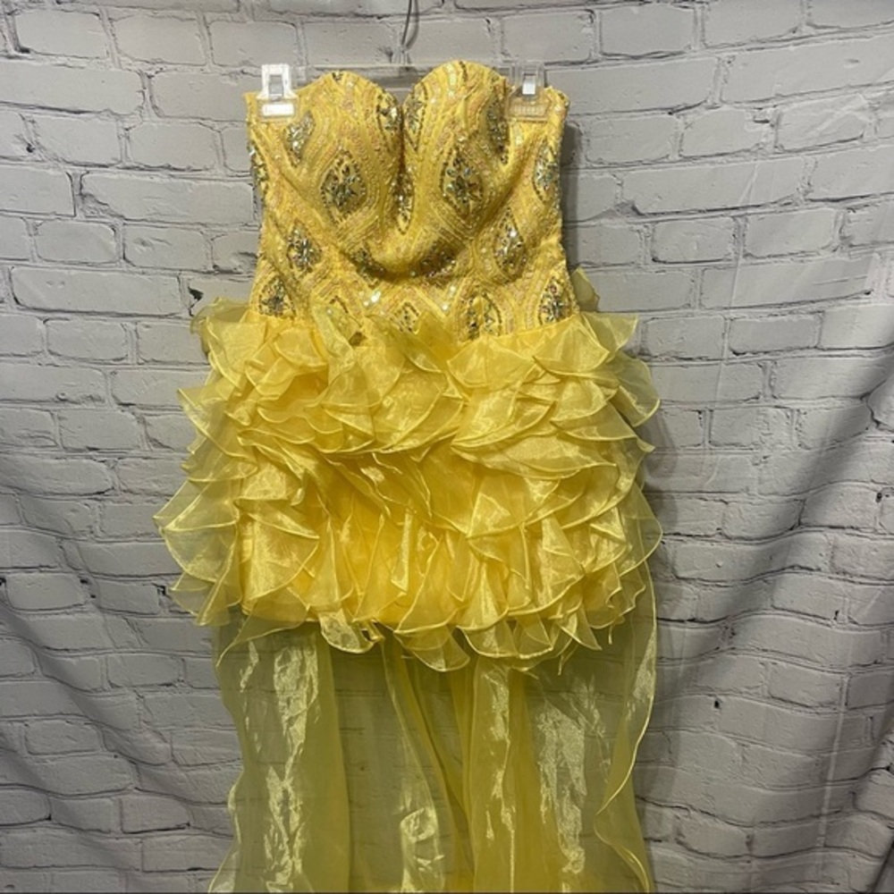 Yellow Cinderella Strapless Homecoming/Prom Dress size 8
